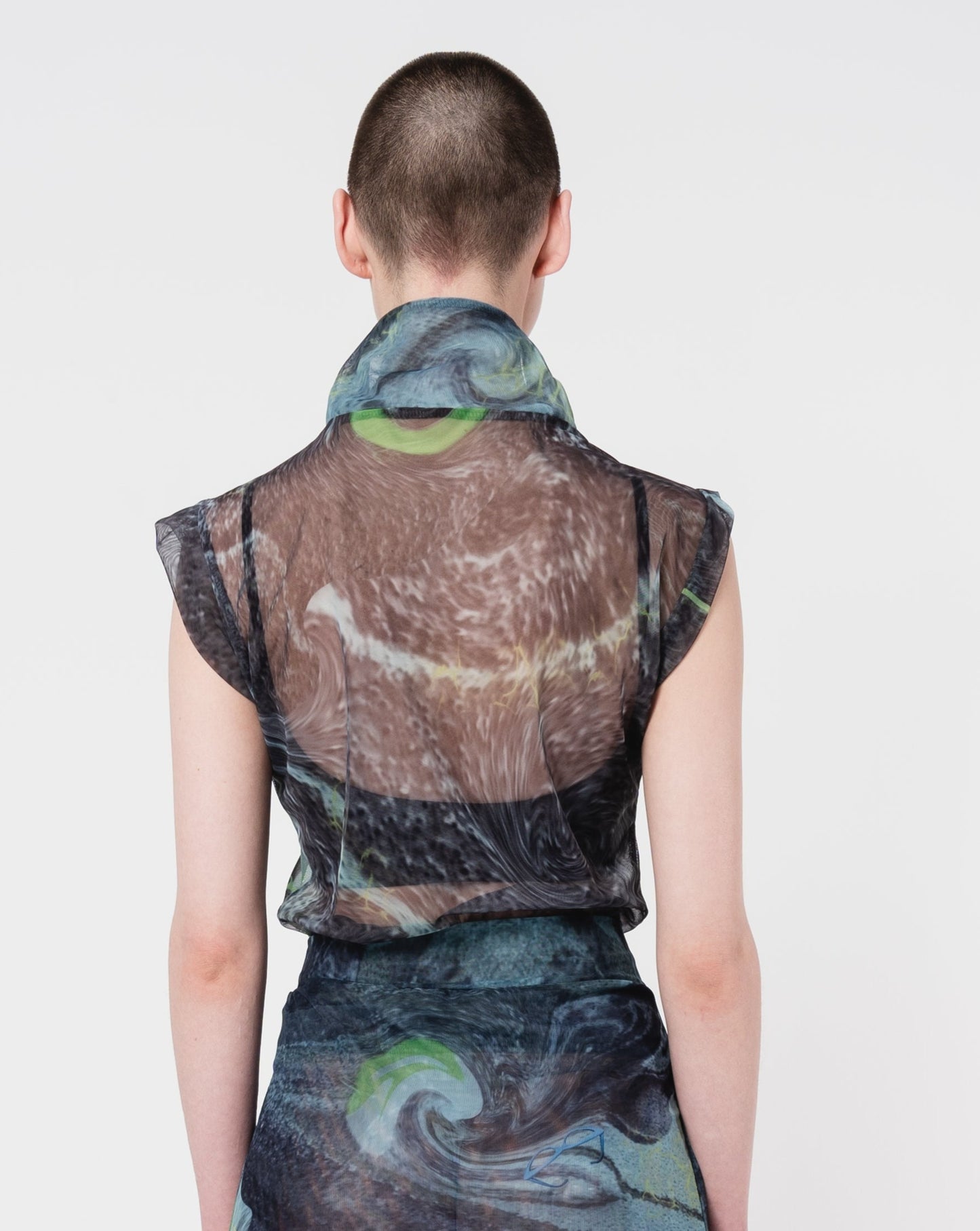 ONT≠KOP Roll-Collar Top