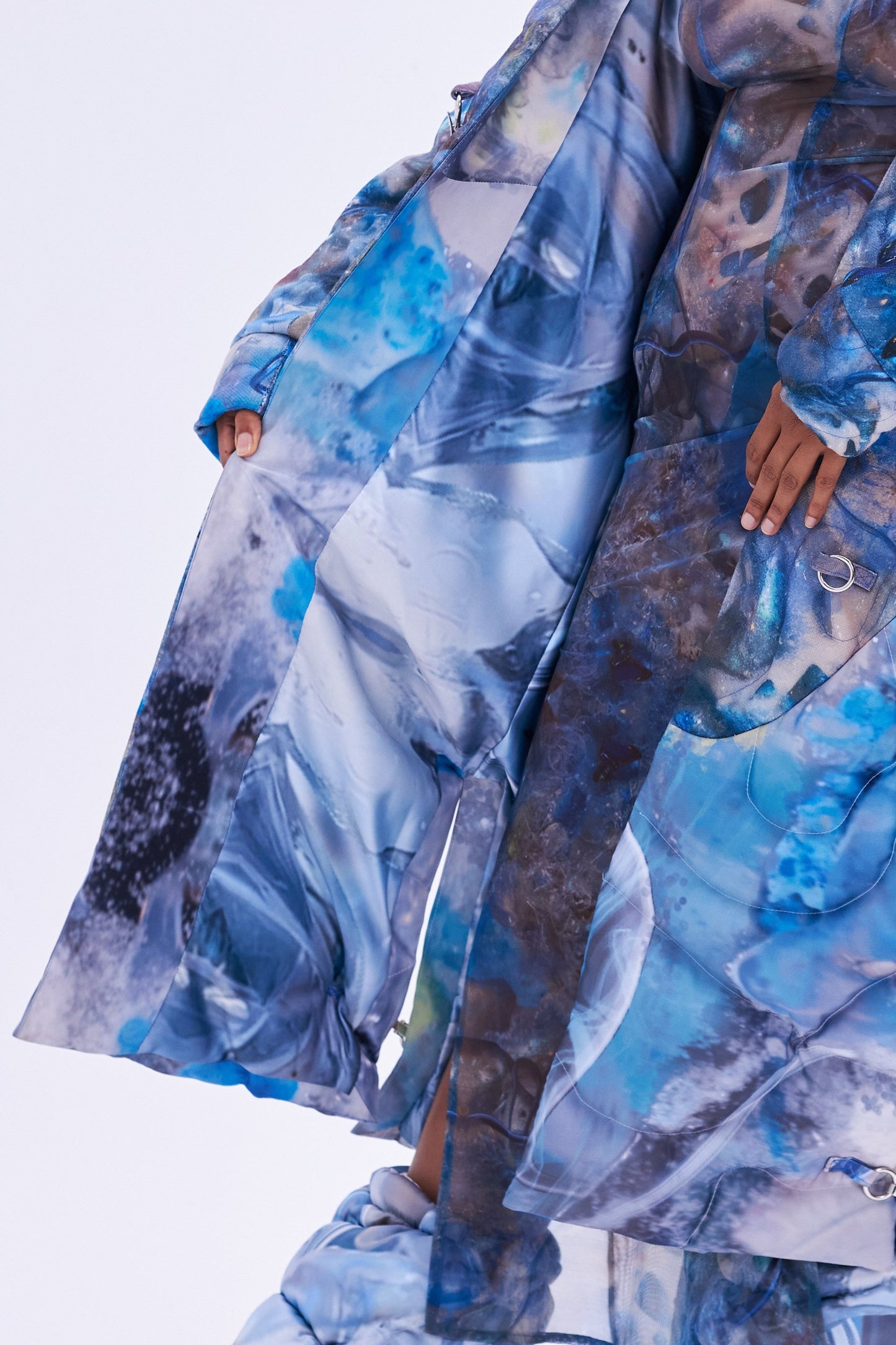 FEED ME ≠ NOT Wavy-Puff Coat